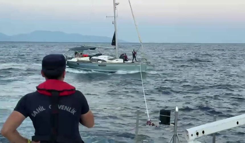 Motoru arızalanan teknedeki İsrail uyruklu 2 kişi kurtarıldı