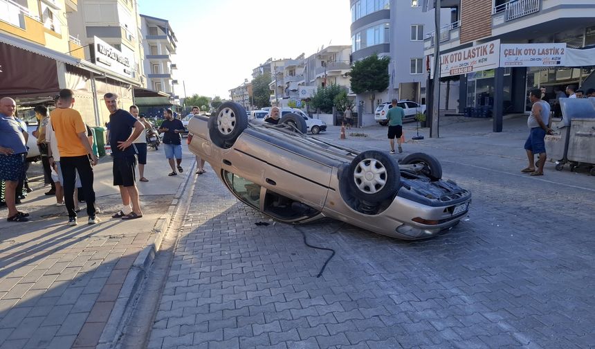 Kamyonetle çarpışan otomobil takla attı