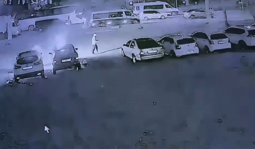 Antalya’da oto galeriyi kundaklayan şüpheli tutuklandı