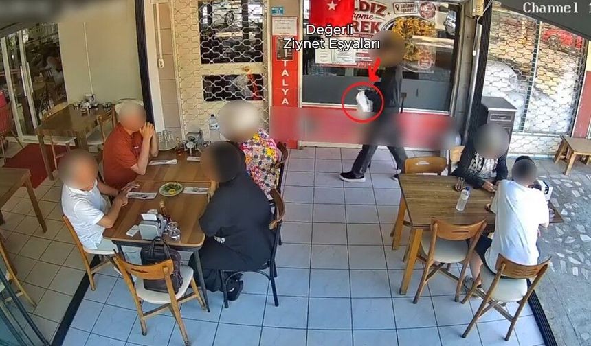 Kendisini polis olarak tanıtan dolandırıcılara milyonluk ziynet eşyasını verdi