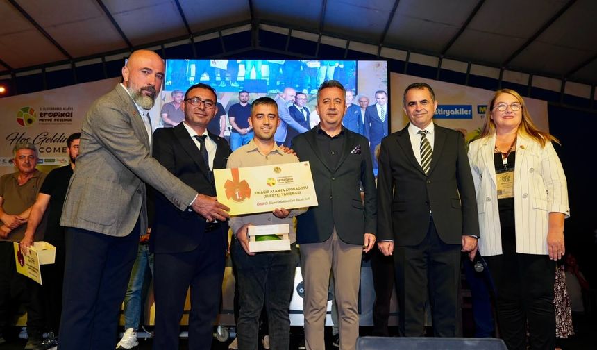 "En Ağır Alanya Avokadosu' yarışmasında birinci oldu