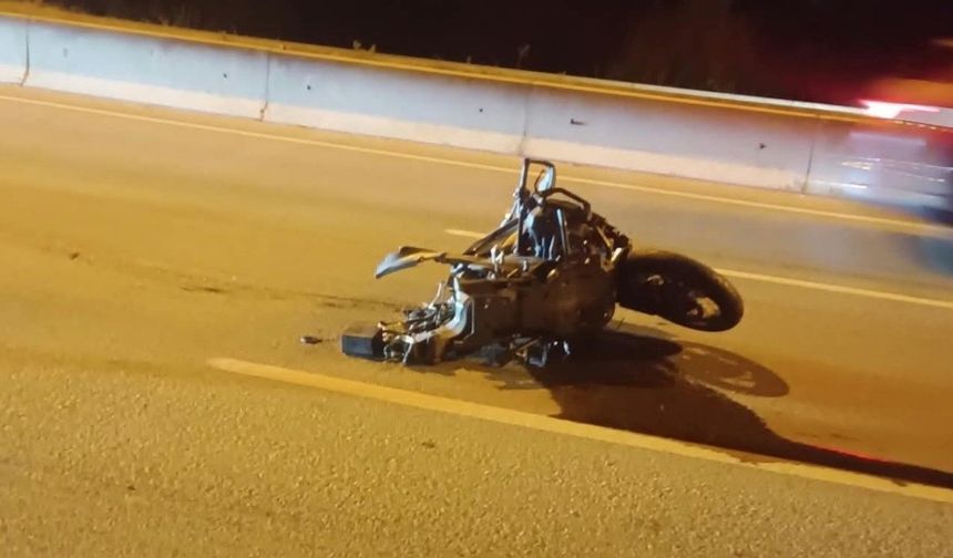Seyir halindeki 2 motosiklet çarpıştı