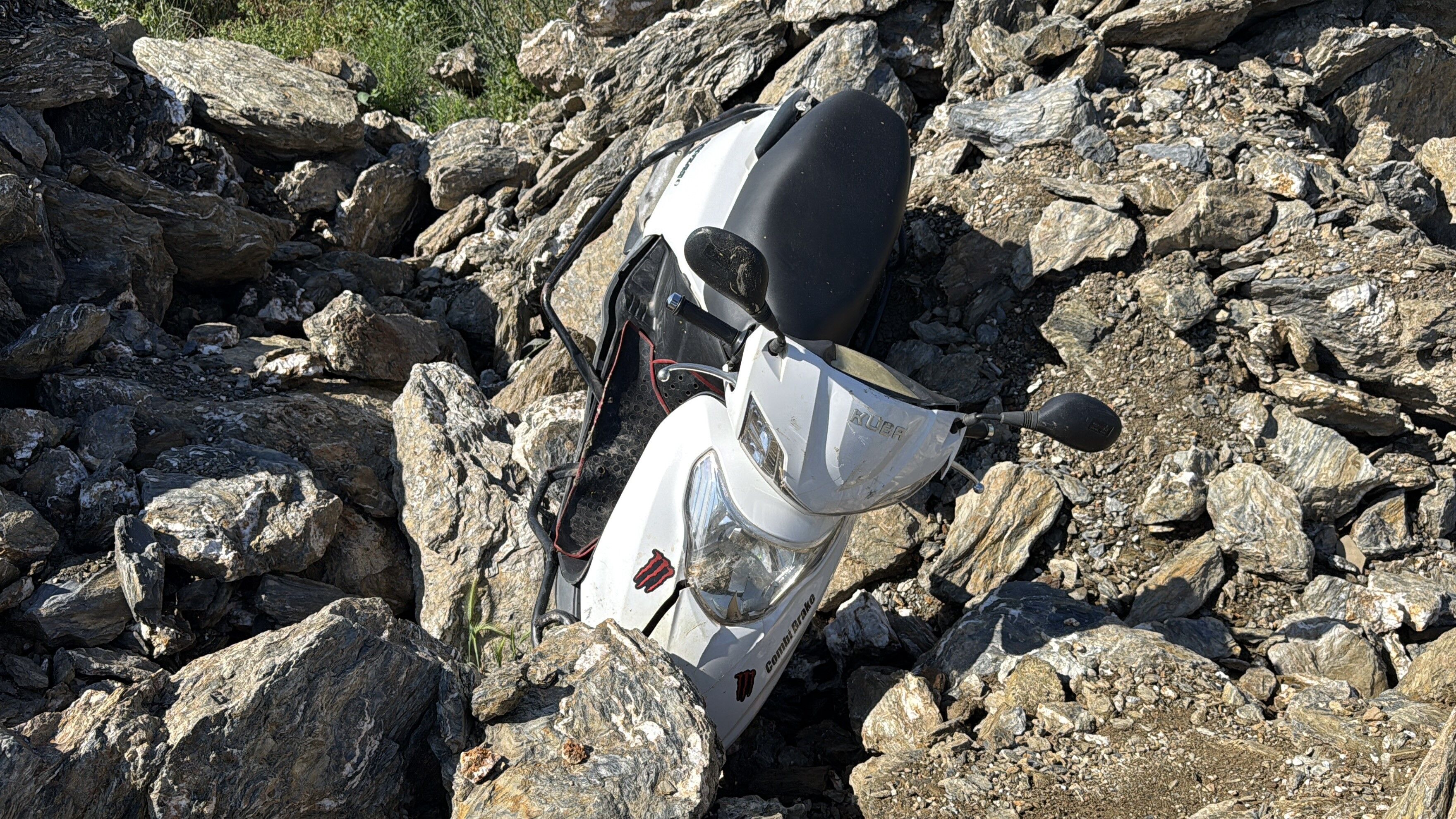 Kayalık Alanda Kaza Yapan Motosiklet Sürücüsü Öldü