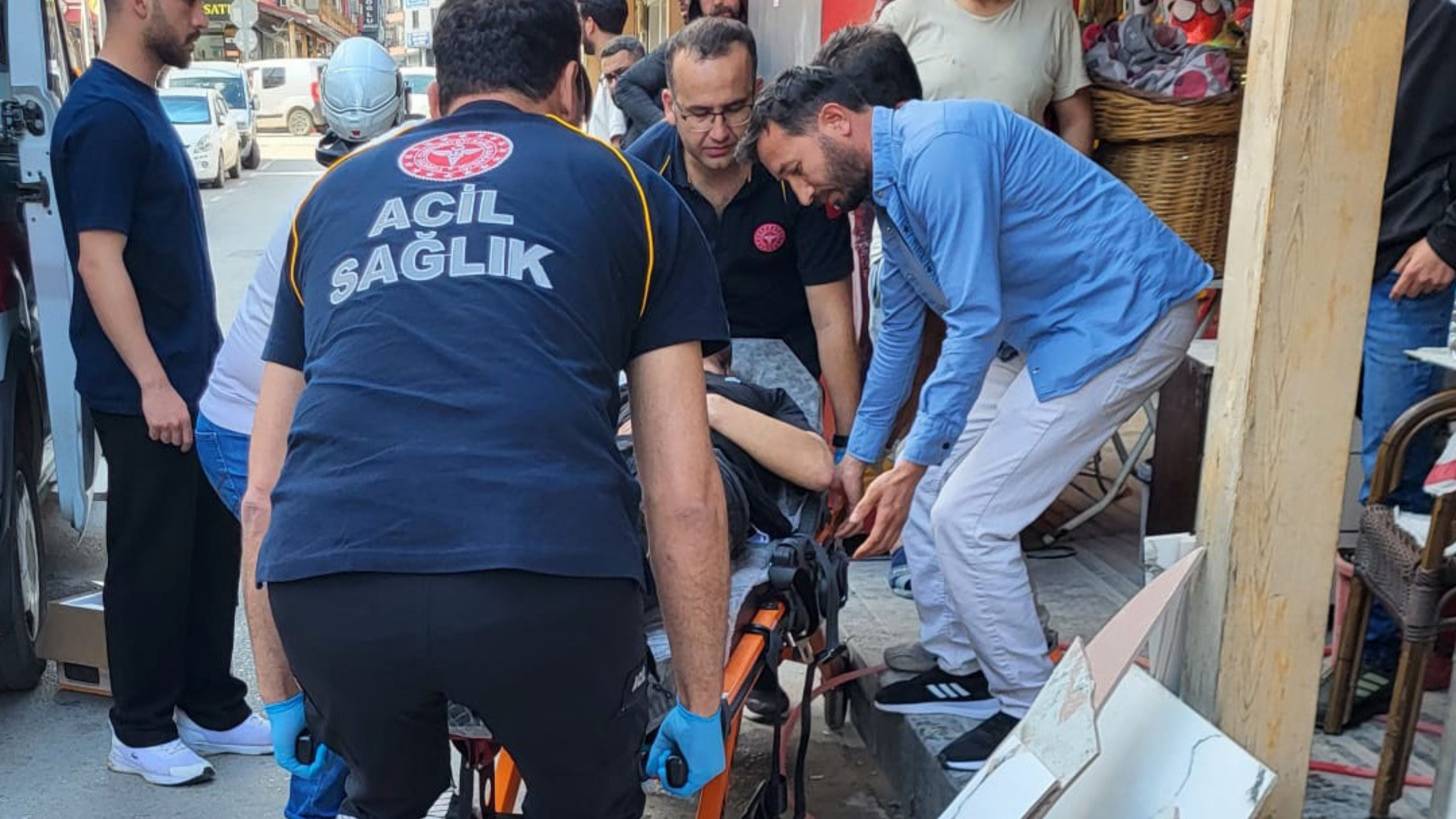 Bıçaklı Kavga: 1 Yaralı