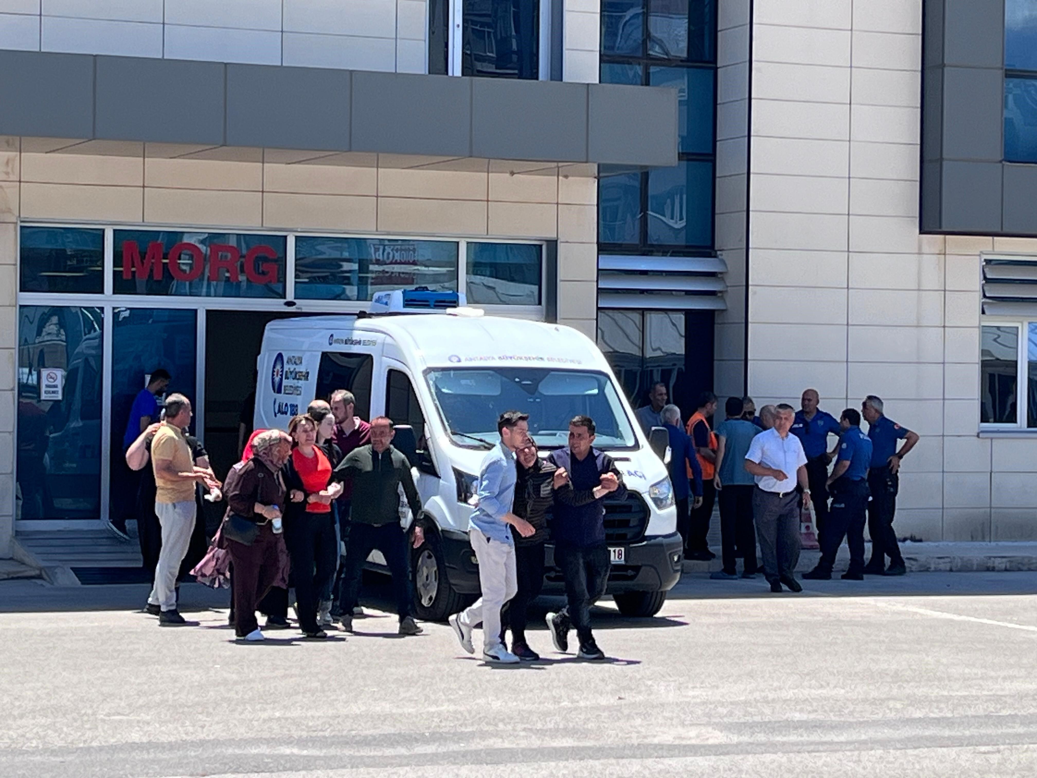 Evinde Ölü Bulunan 7 Aylık Hamile Hemşireye Gözyaşlarıyla Veda