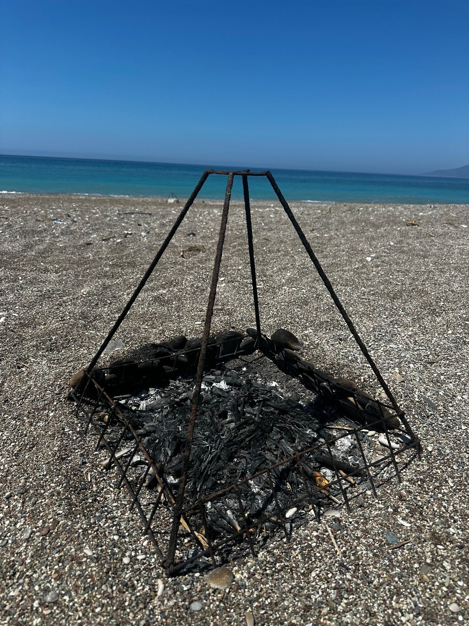 Caretta Caretta yuvasının üzerinde mangal ateşi yaktılar