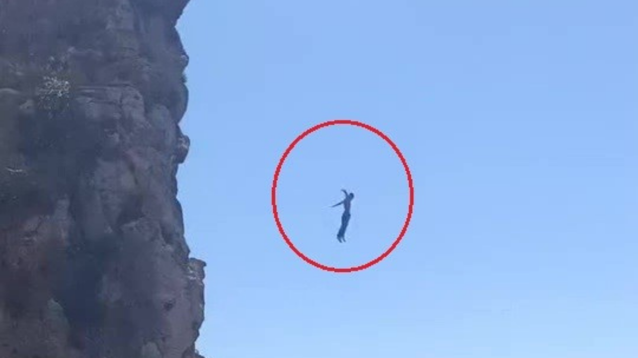 40 Metrelik Falezlerden Atlayış Az Kalsın Faciayla Sonuçlanıyordu
