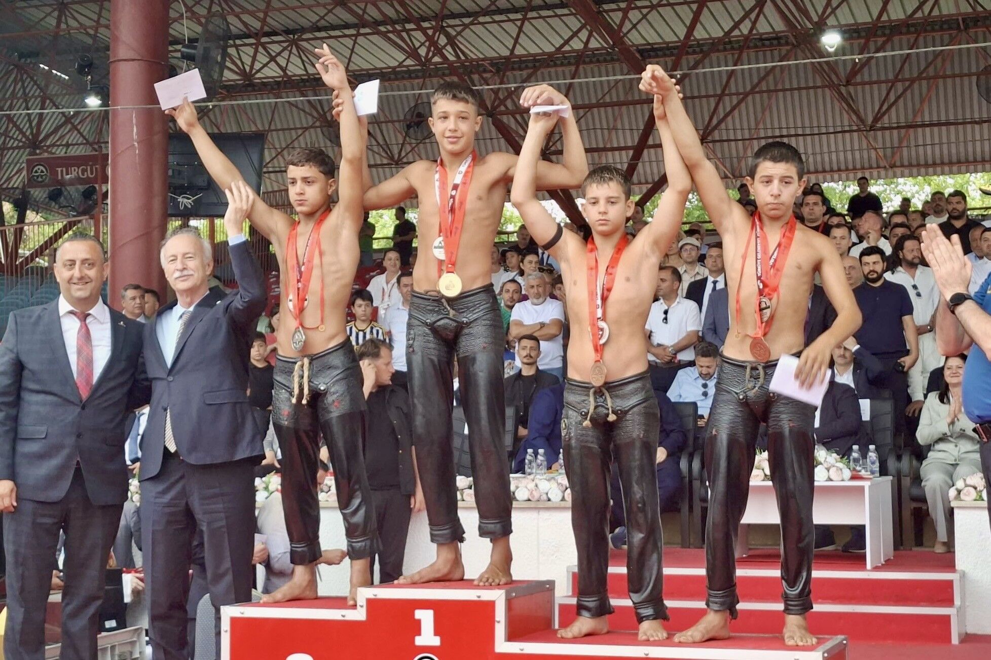 Kırkpınar'dan Manavgat'a çifte gurur