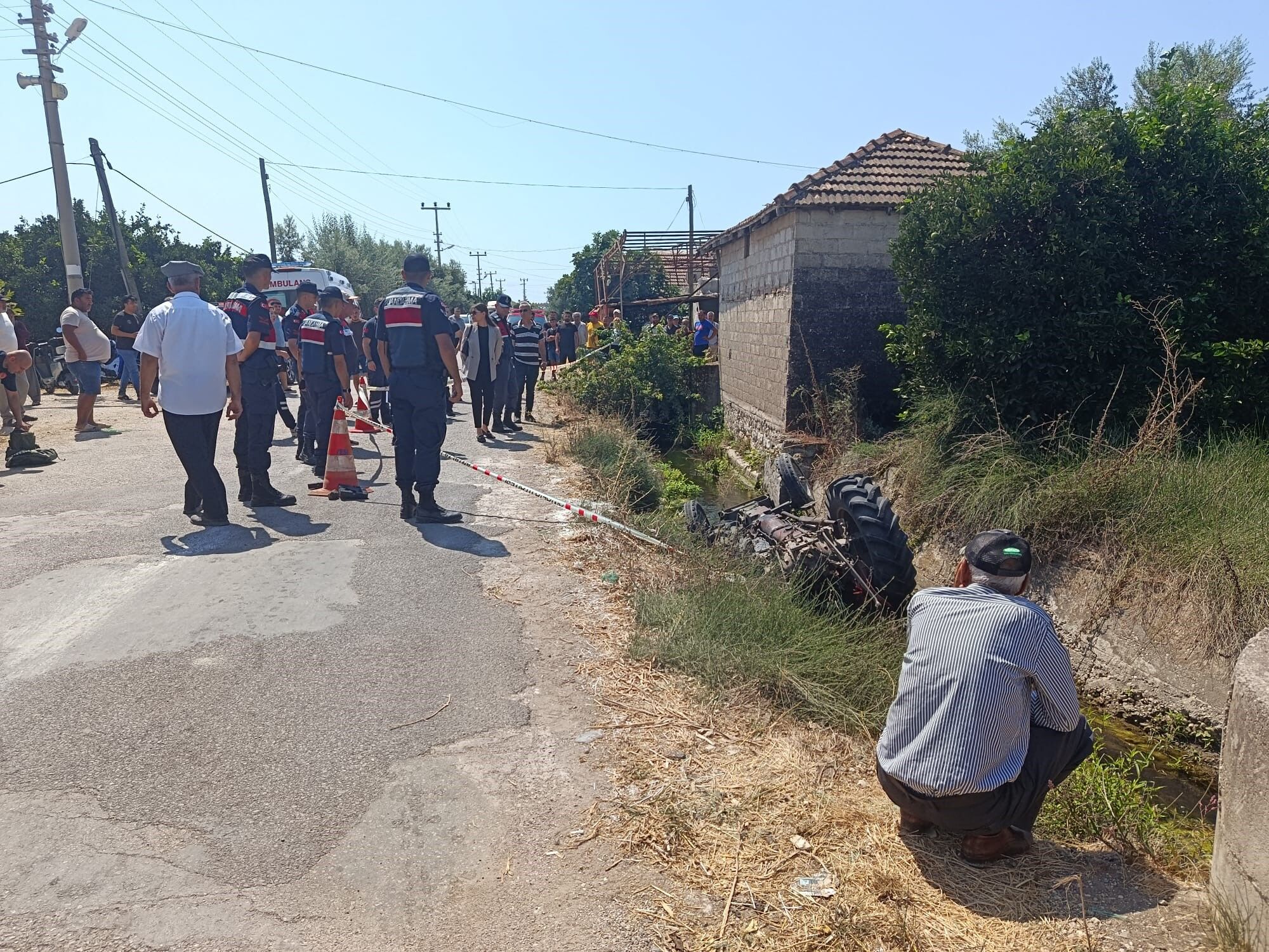 Su kanalına düşen traktörün sürücüsü hayatını kaybetti