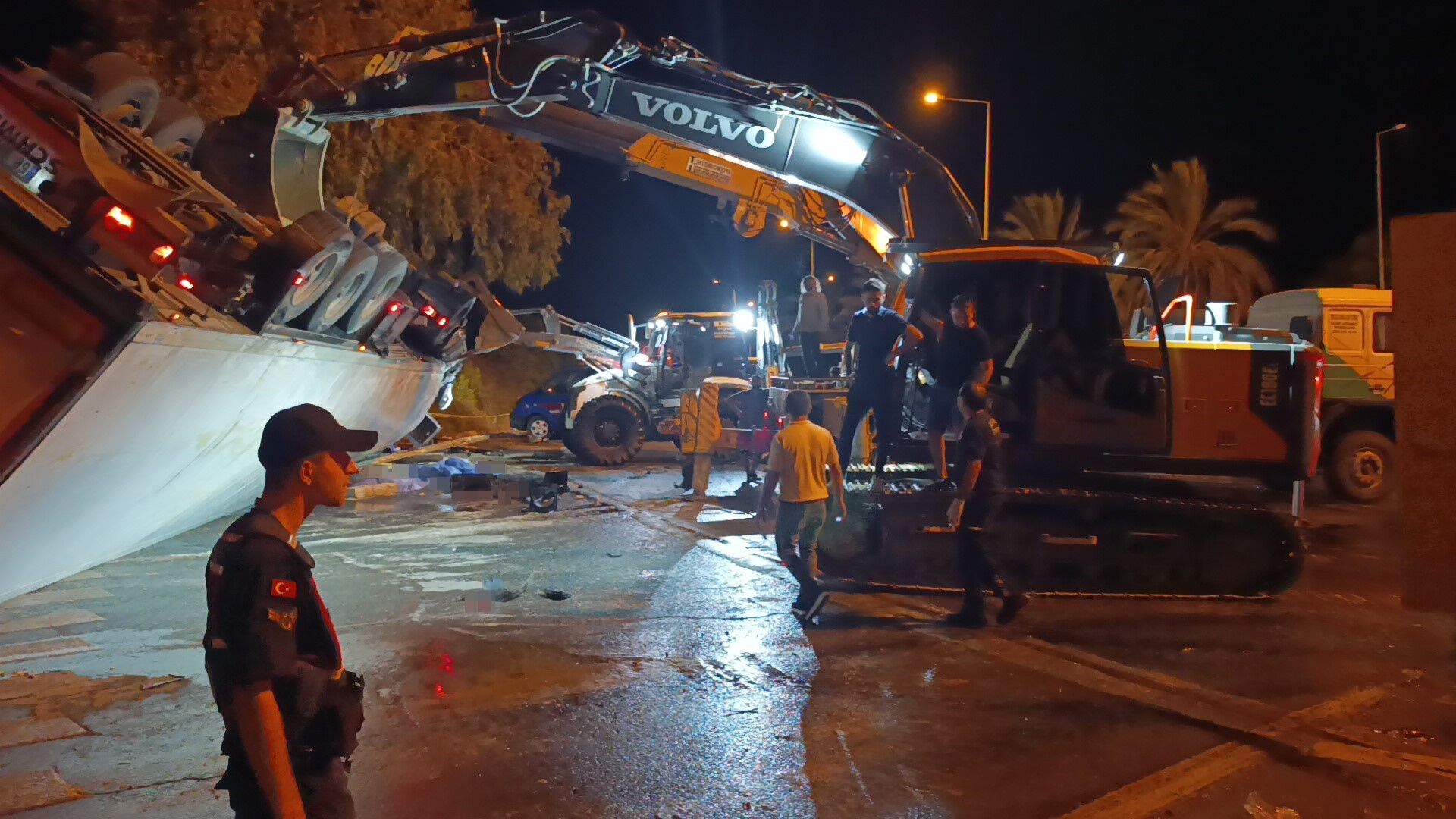 Antalya’da 2 can alan TIR kazasında kırmızı ışık detayı