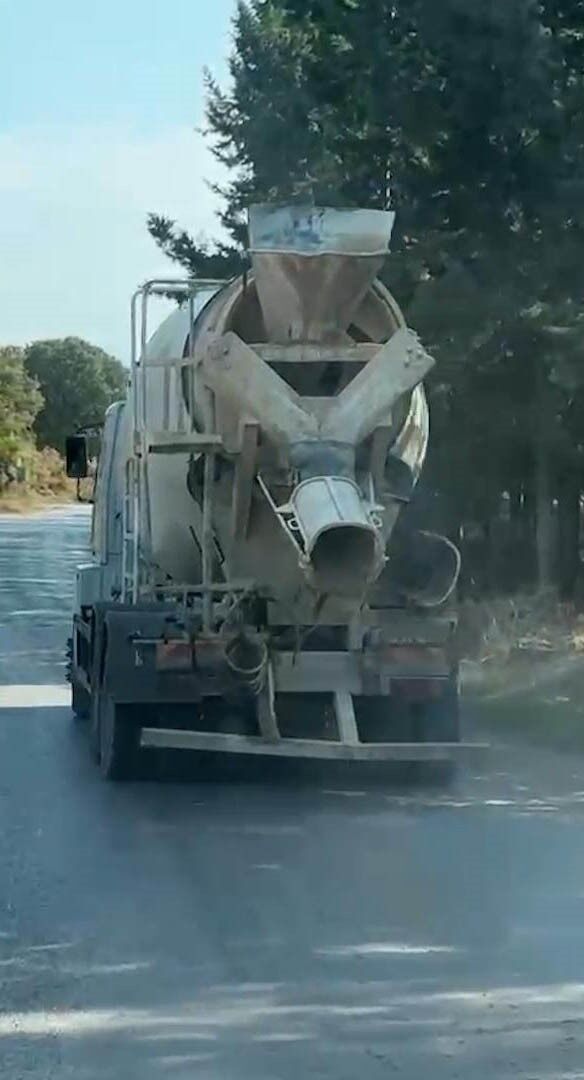 Seyir halindeyken yola harç döktü: 200 bin TL ceza