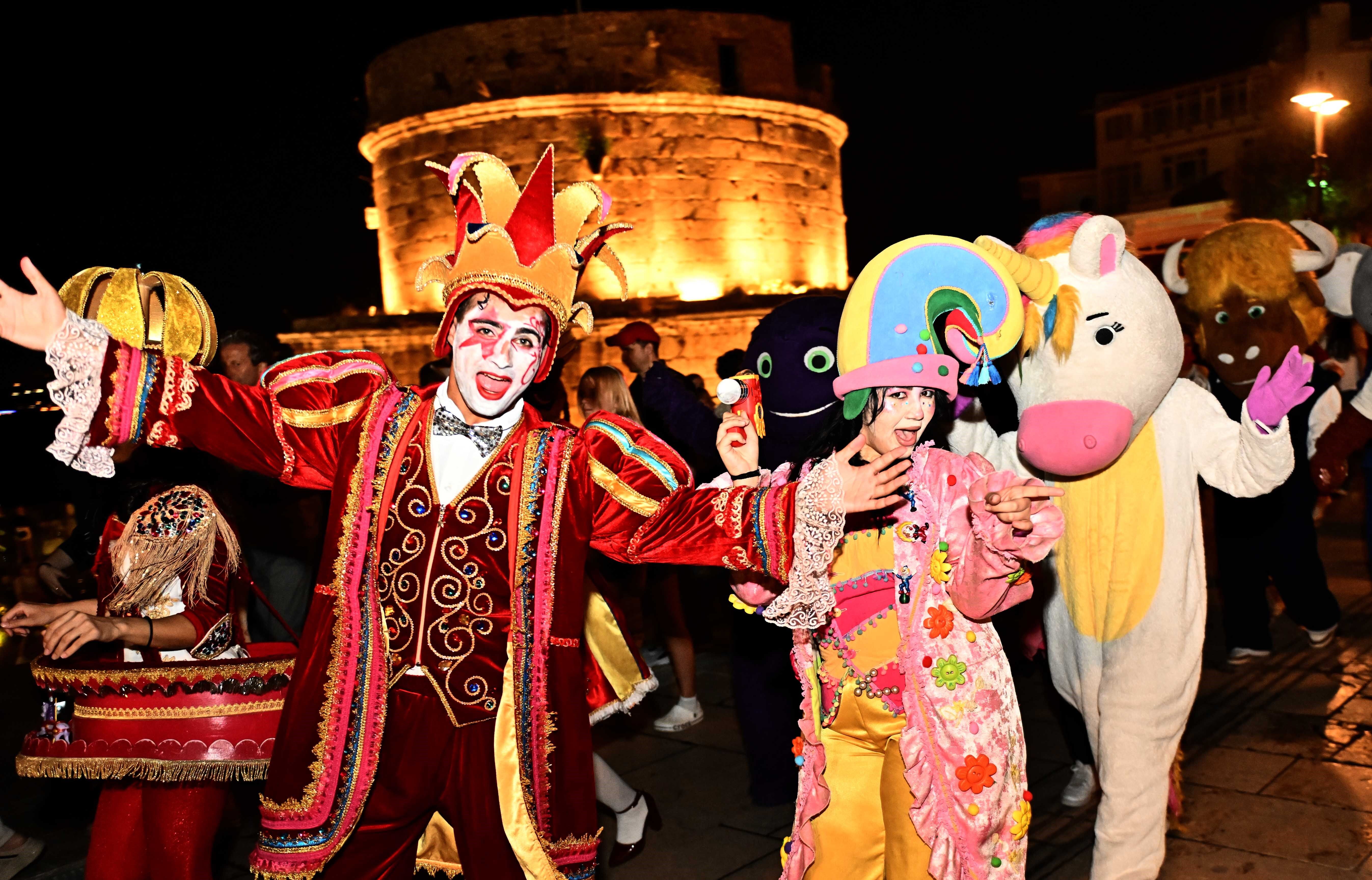 Kaleiçi’nde karnaval havası esti