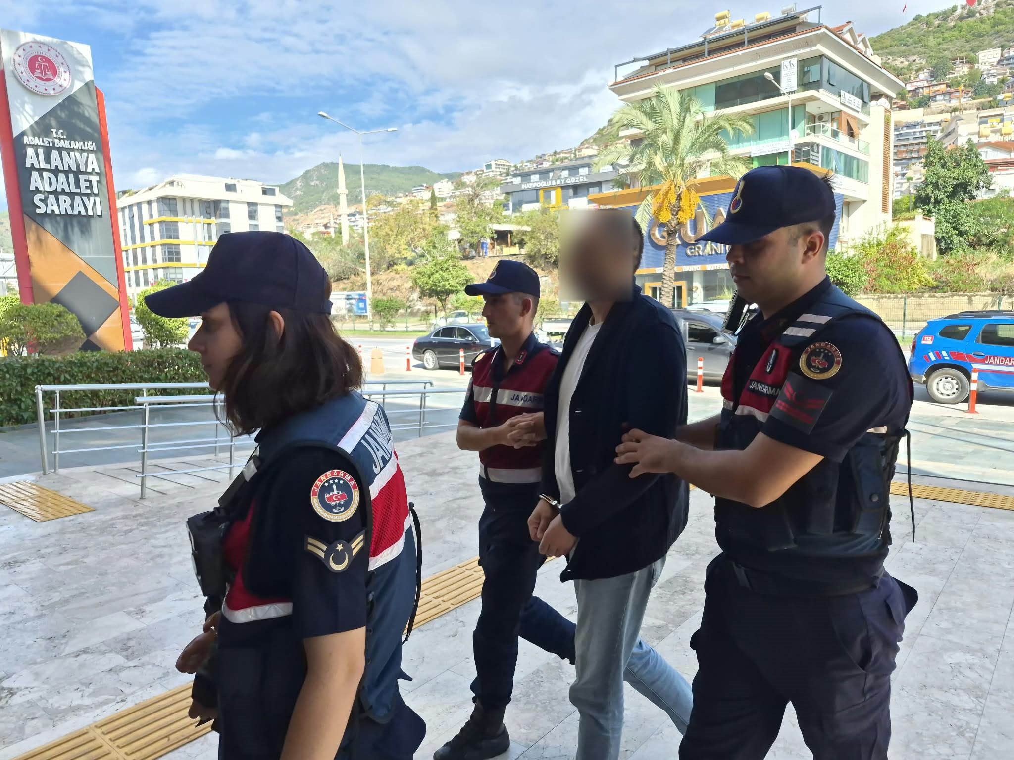 Alanya’da 3,3 milyon TL’lik dolandırıcılık: 2 tutuklama